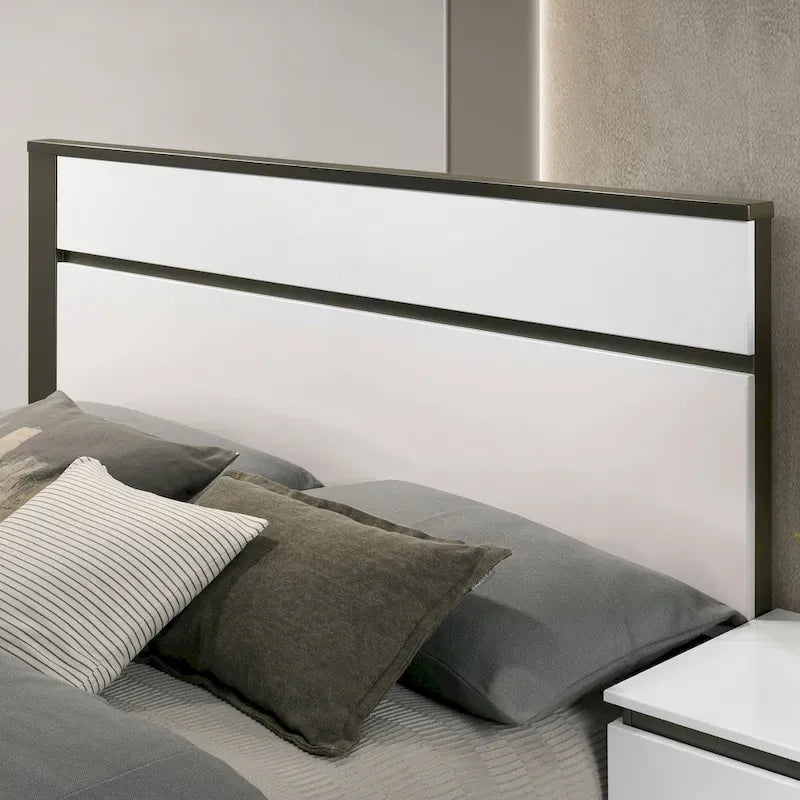 Conjira Modern White Wood 6-Piece Storage Platform Bedroom Set with USBs