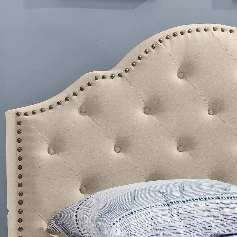 Cordeaux Queen-size Tufted Upholstered Bed