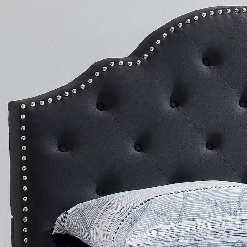 Cordeaux Queen-size Tufted Upholstered Bed
