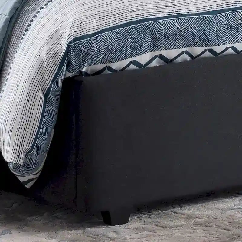 Cordeaux Queen-size Tufted Upholstered Bed