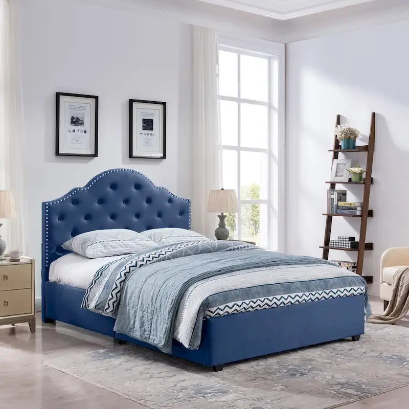 Cordeaux Queen-size Tufted Upholstered Bed
