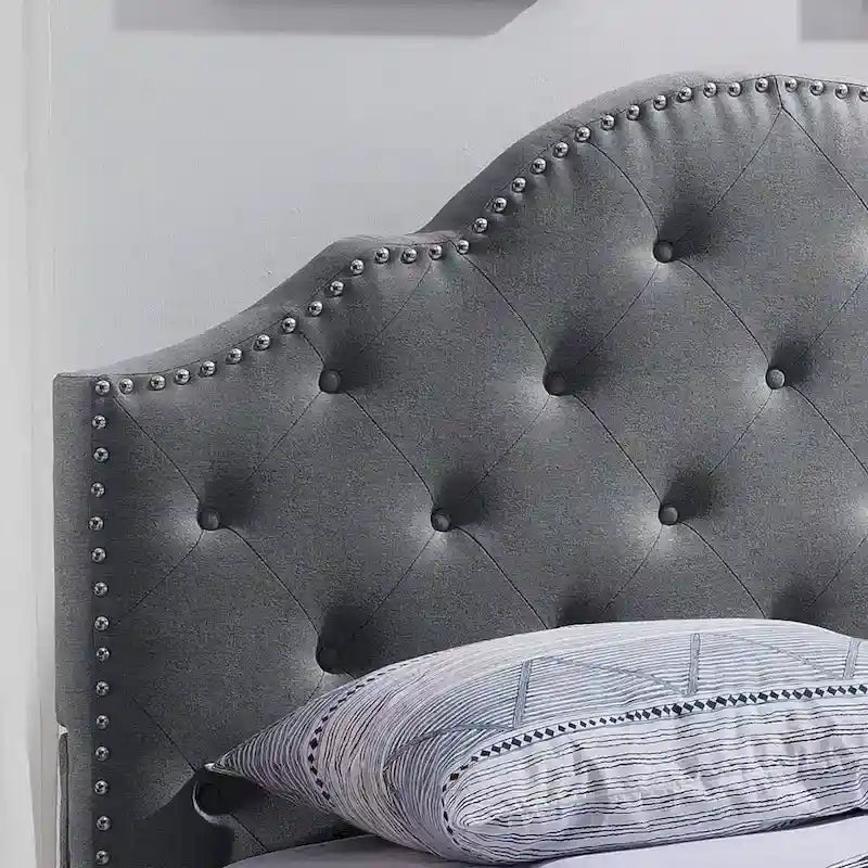 Cordeaux Queen-size Tufted Upholstered Bed
