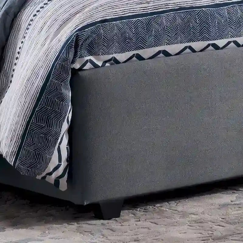 Cordeaux Queen-size Tufted Upholstered Bed