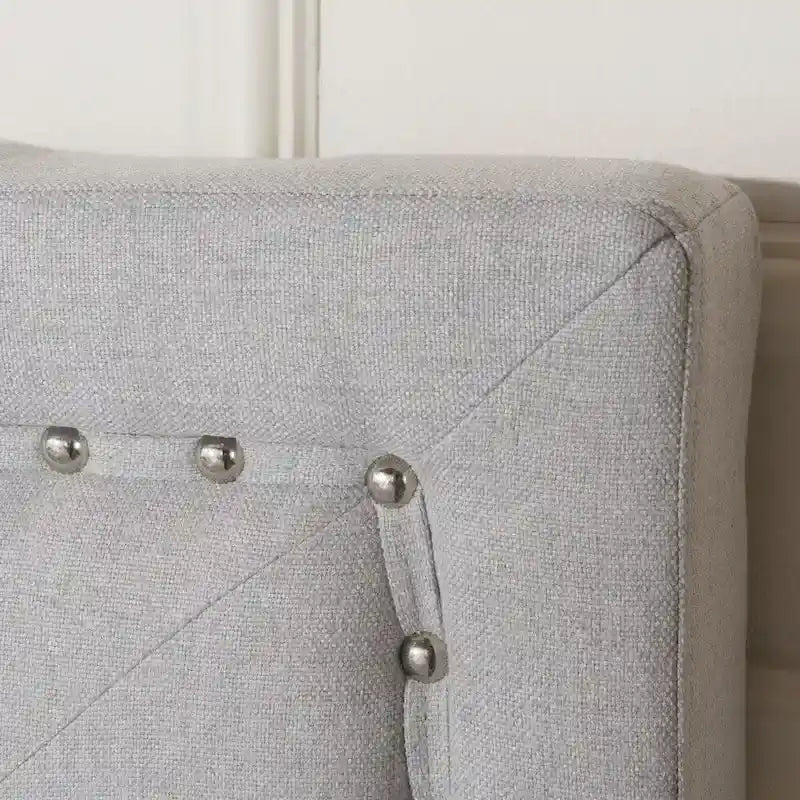 Virgil Queen-size Upholstered Tufted Bed