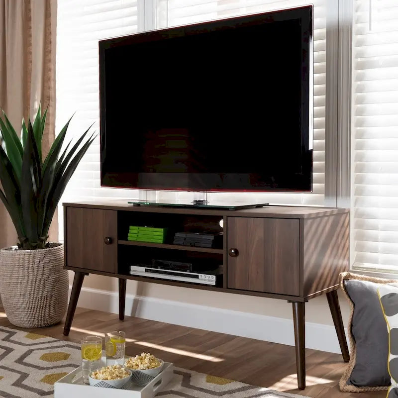 Carson Carrington Batnaset Mid-century Modern 2-door TV Stand